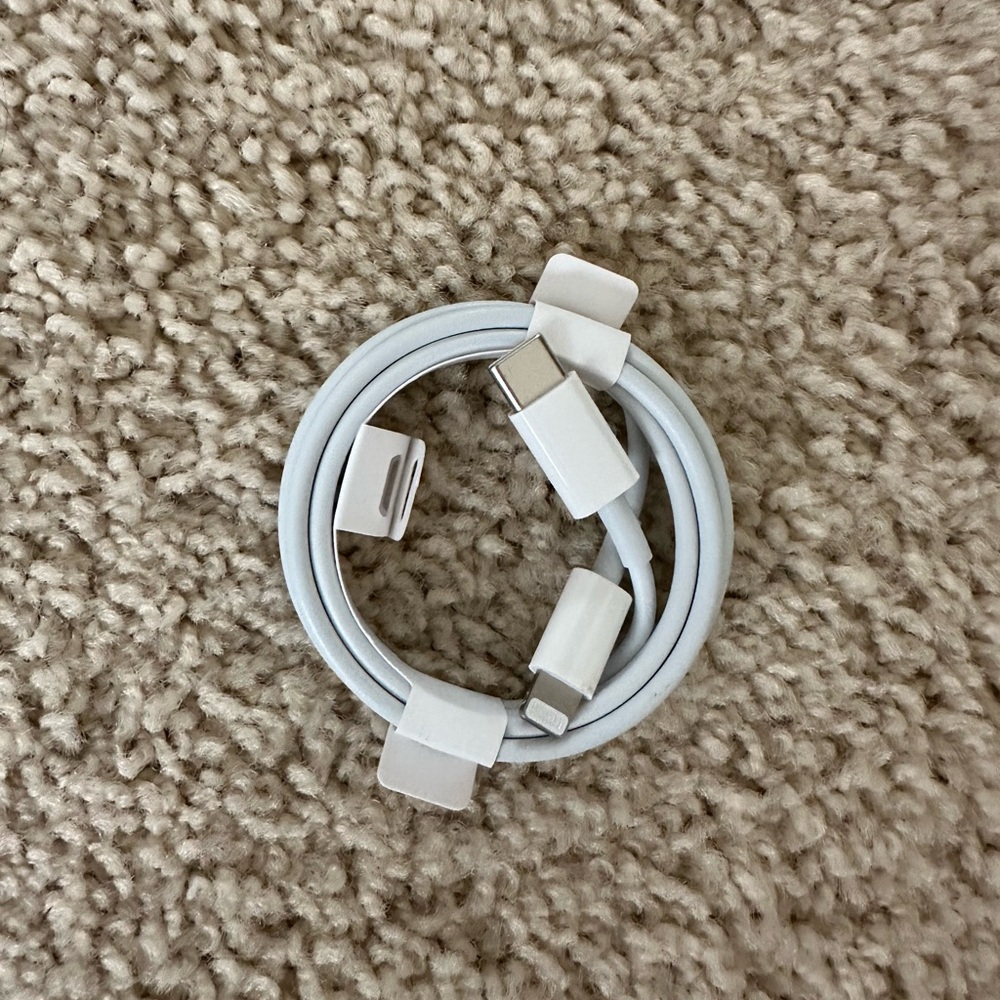 ONE genuine Apple USB C to lighting cable